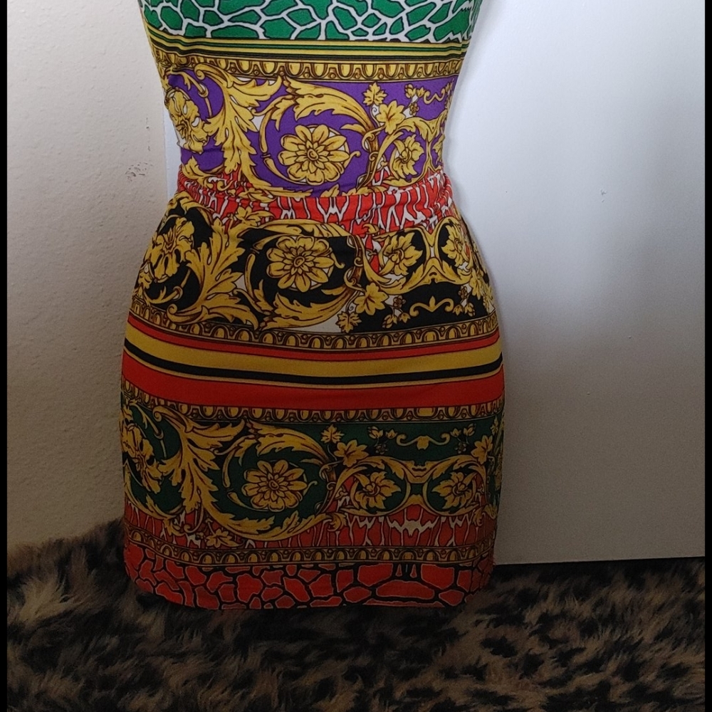 Dress - Picture 2 of 3